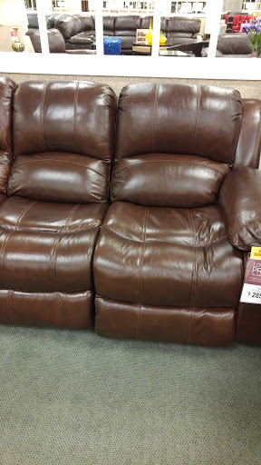 Furniture Store «Raymour & Flanigan Furniture and Mattress Store», reviews and photos, 895 E Gate Blvd, Garden City, NY 11530, USA