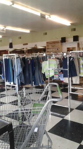 Thrift Store «Victory Mission Thrift Store», reviews and photos, 824 W Commercial St, Springfield, MO 65803, USA