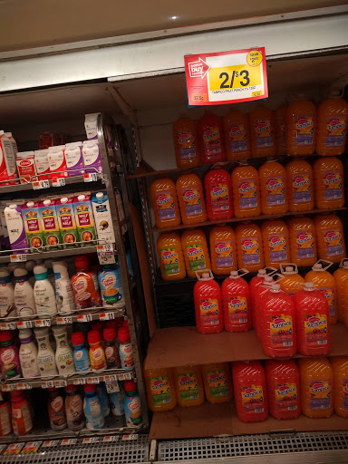 Shopping Mall «New Horizons Shopping Mall», reviews and photos, 961 E 174th St, Bronx, NY 10460, USA