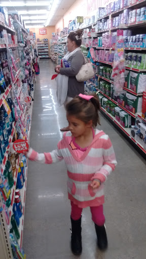 Dollar Store «FAMILY DOLLAR», reviews and photos, 15813 N Cave Creek Rd, Phoenix, AZ 85032, USA