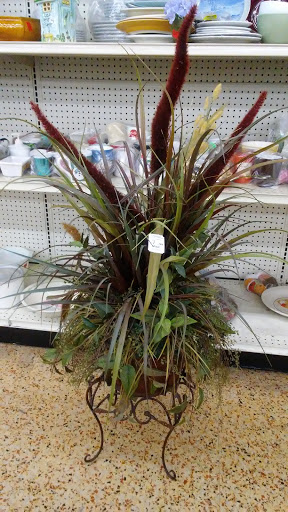 Thrift Store «Bell Thrift Store Inc», reviews and photos, 6627 Atlantic Ave, Bell, CA 90201, USA