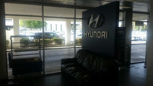 Palm Springs Hyundai image