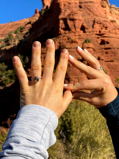 Jewelry Store «Diamond Dream Jewelry & Apparel», reviews and photos, 12 Mine Brook Rd, Bernardsville, NJ 07924, USA