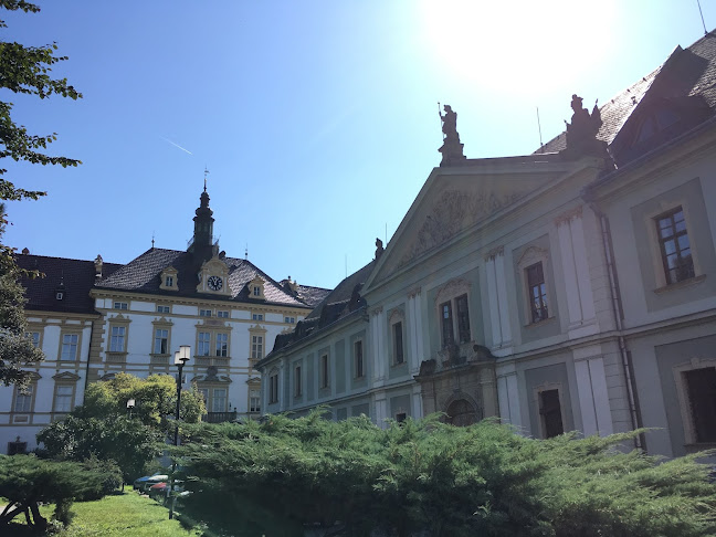 Knihovna Univerzity Palackého Zbrojnice - Olomouc