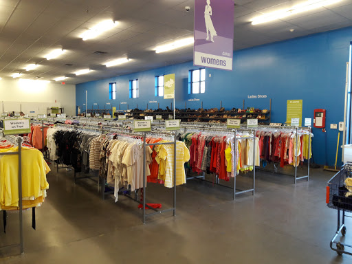 Thrift Store «83rd Ave & Grand Goodwill Retail Store & Donation Center», reviews and photos