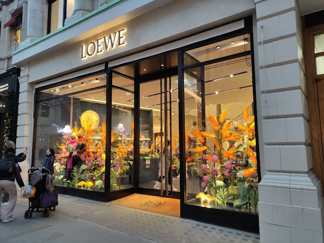 Casa LOEWE London - Clothing store