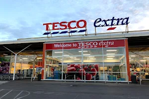 Tesco Extra image