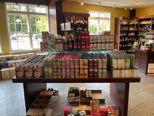 Wine Store «Arlington Wine & Liquor», reviews and photos, 718 Dutchess Turnpike, Poughkeepsie, NY 12603, USA