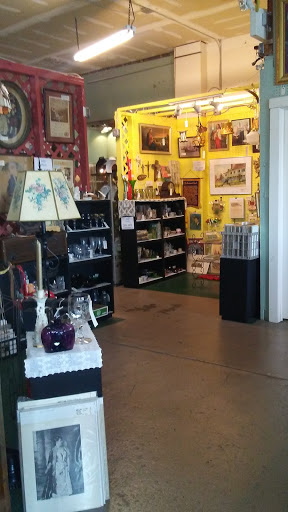 Antique Store «Cape May Antique Center», reviews and photos, 1228 NJ-109, Cape May, NJ 08204, USA