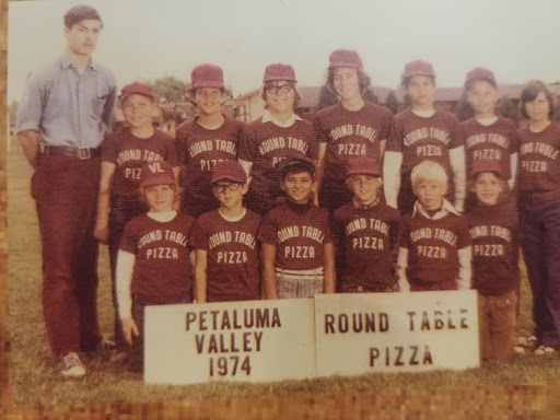 Pizza Restaurant «Round Table Pizza», reviews and photos, 19121 Willamette Dr, West Linn, OR 97068, USA