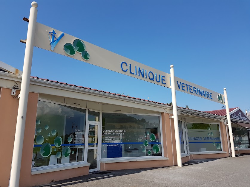 Clinique Vétérinaire des Bulles Vertes - L'Etrat à L'Etrat