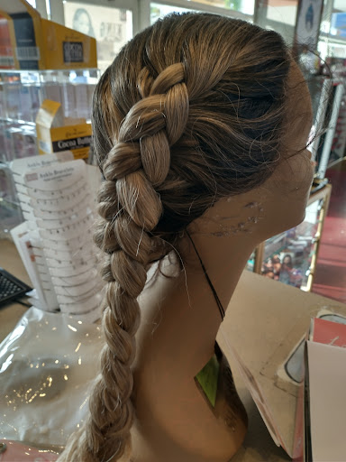 Beauty Supply Store «Beauty Direct», reviews and photos, 377 Strander Blvd, Tukwila, WA 98188, USA