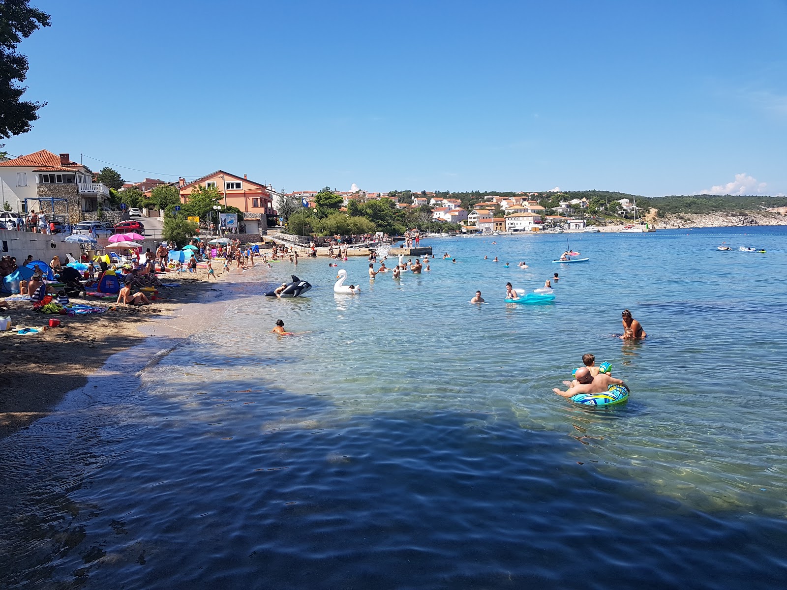 Pjescana plaza'in fotoğrafı küçük koy ile birlikte