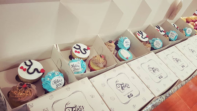 Toris Cupcakes & Cakes - Panadería
