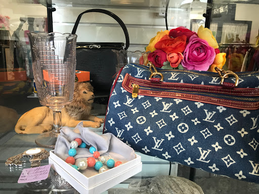 Consignment Shop «Reflections Resale Boutique», reviews and photos, 1505 N Leroy St, Fenton, MI 48430, USA