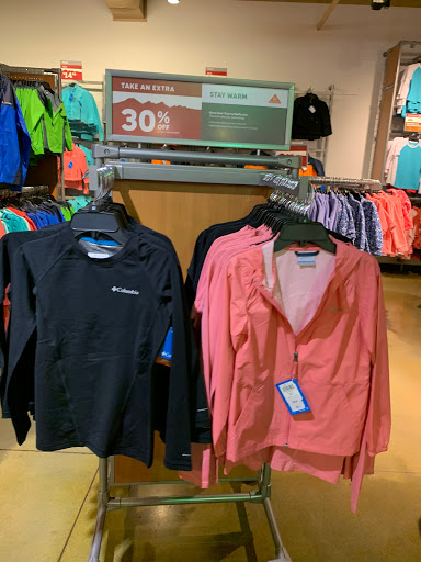Clothing Store «Columbia Sportswear Outlet Store at Allen Premium Outlets», reviews and photos, 820 Stacy Rd #470, Allen, TX 75013, USA
