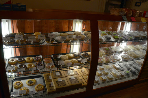 Donut Shop «A Taste of Amish», reviews and photos, 62 N 1st St, Zionsville, IN 46077, USA