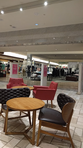 Shopping Mall «Tysons Corner Center», reviews and photos, 1961 Chain Bridge Rd, Tysons, VA 22102, USA