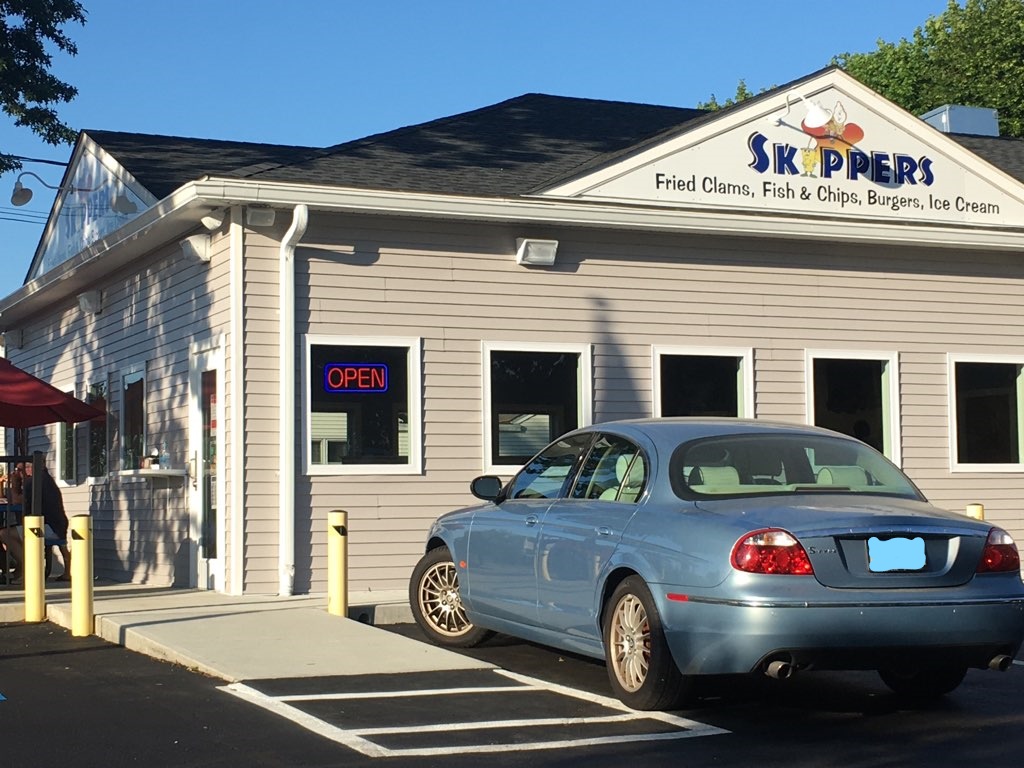 Skippers Seafood Restaurant 06475