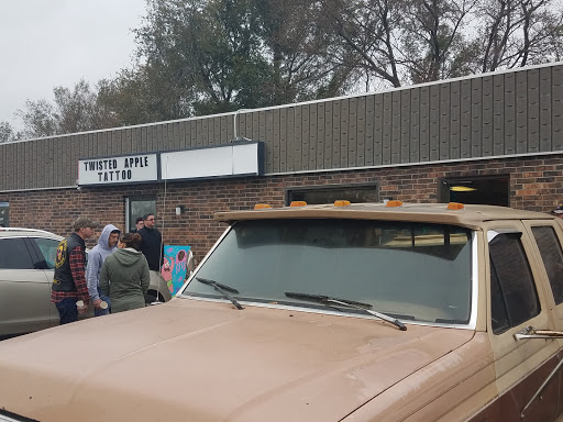 Tattoo Shop «TWISTED APPLE TATTOO INC.», reviews and photos, 1104 Grant Ave, Junction City, KS 66441, USA