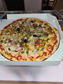 Plats et boissons du Pizzeria Pizza Bella à Vinon-sur-Verdon - n°2