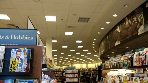 Book Store «Barnes & Noble», reviews and photos, 541 Lincoln St, Worcester, MA 01605, USA