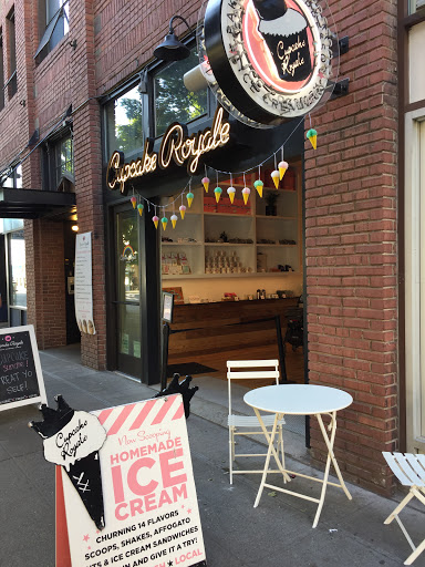 Cafe «Cupcake Royale», reviews and photos, 108 Pine St, Seattle, WA 98101, USA