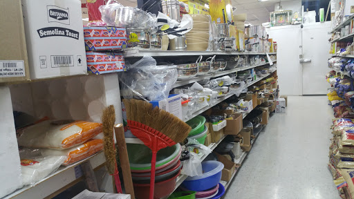 Indian Grocery Store «INDIA MARKET & SUPER EYEBROW THREADING», reviews and photos, 5203 Elkhorn Blvd, Sacramento, CA 95842, USA