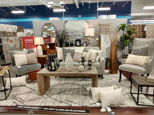 Home Goods Store «At Home», reviews and photos, 3700 S Campbell Ave, Springfield, MO 65807, USA