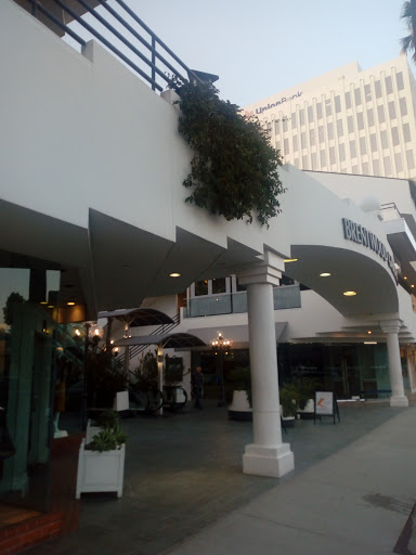 Shopping Mall «Brentwood Place Shopping Center», reviews and photos, 12019 Wilshire Blvd, Los Angeles, CA 90049, USA