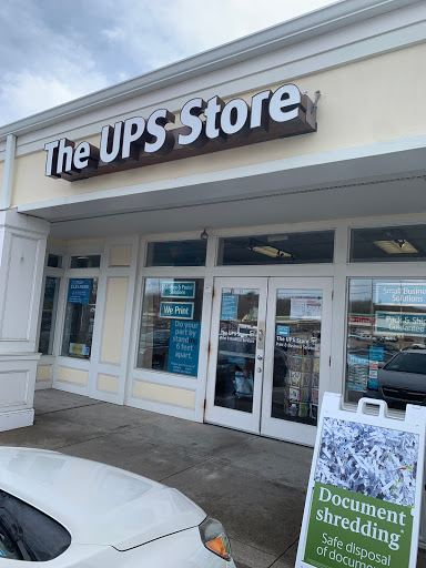 Shipping and Mailing Service «The UPS Store», reviews and photos, 400 Putnam Pike J, Smithfield, RI 02917, USA