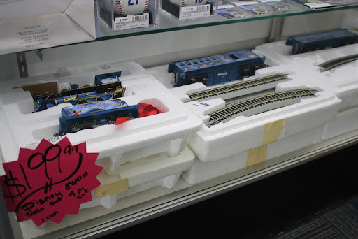 Pawn Shop «Azusa Pawn», reviews and photos, 1028 W Gladstone St, Azusa, CA 91702, USA