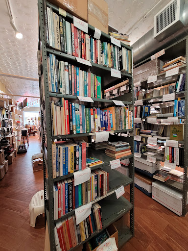 Book Store «Quarter Price Books», reviews and photos, 3820 Shepherd Dr, Houston, TX 77098, USA