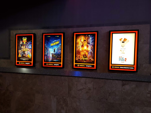 Movie Theater «Regal Cinemas Deer Park 16 IMAX & RPX», reviews and photos, 455 Commack Rd, Deer Park, NY 11729, USA