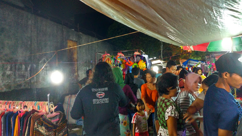 Pasar Malam di Kota Jakarta Barat: Menyajikan Keunikan dan Keramaiannya