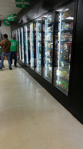 Indian Grocery Store «Patel Brothers», reviews and photos, 1850 S Hurstbourne Pkwy, Louisville, KY 40220, USA