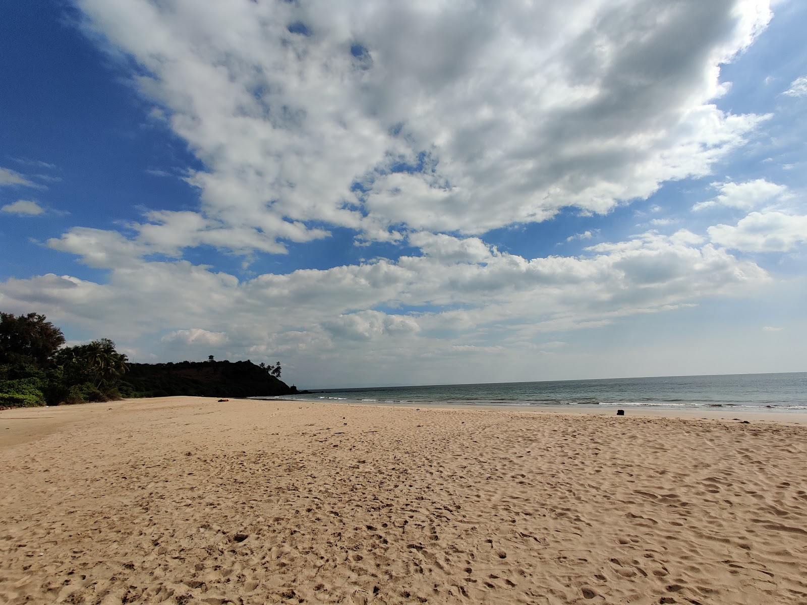 Fotografija Hansa Beach priljubljeno mesto med poznavalci sprostitve