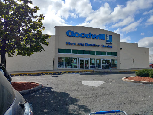 Thrift Store «Goodwill Store & Donation Center», reviews and photos