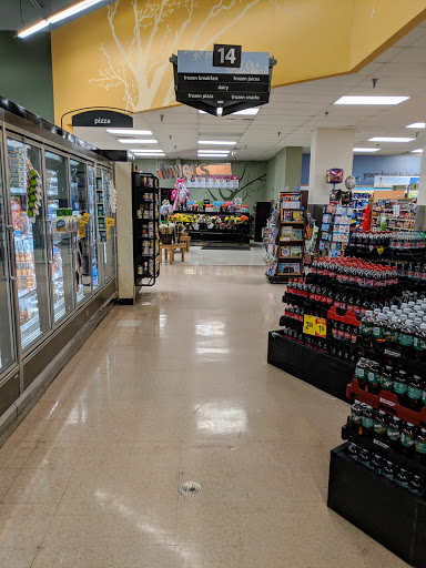 Grocery Store «Kroger», reviews and photos, 4080 E Blue Grass Rd, Mt Pleasant, MI 48858, USA