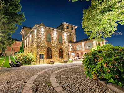 Relais & Spa Castello di Casiglio Via Cesare Cantù, 21, 22036 Erba CO, Italia