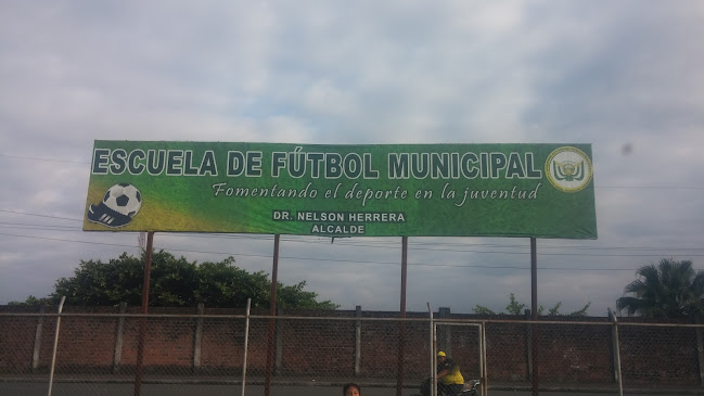 Opiniones de Cancha de Fútbol Municipal en Quito - Campo de fútbol