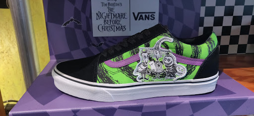 Shoe Store «Journeys», reviews and photos, 42B W 14th St, New York, NY 10011, USA