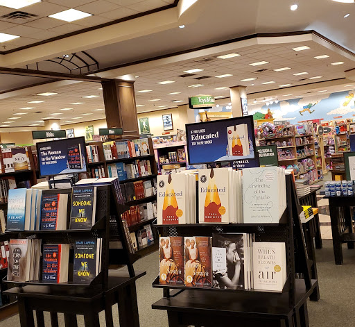 Book Store «Barnes & Noble Booksellers Ingram Festival», reviews and photos, 6065 NW Loop 410 #185, San Antonio, TX 78238, USA