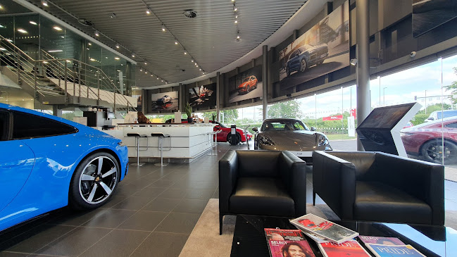 Reviews of Porsche Centre Leicester in Leicester - Car dealer