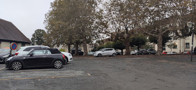 Parking à Saint-Yrieix-la-Perche