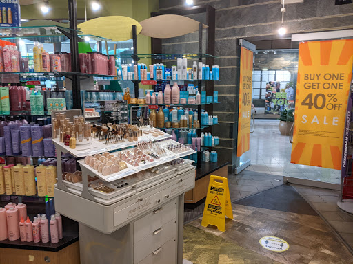 Beauty Salon «Beauty Cosmopolitan», reviews and photos, 250 Westshore Plaza, Tampa, FL 33609, USA