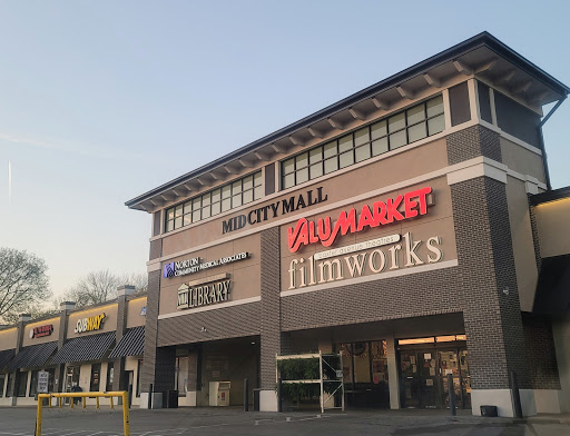 Shopping Mall «Mid City Mall», reviews and photos, 1250 Bardstown Rd #5, Louisville, KY 40204, USA