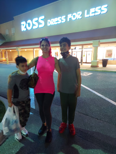 Clothing Store «Ross Dress for Less», reviews and photos, 13300 S Cleveland Ave, Fort Myers, FL 33907, USA