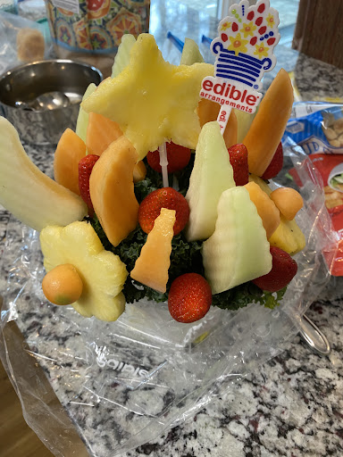 Gift Shop «Edible Arrangements - Brookwood Marketplace, Suwanee, GA», reviews and photos, 2631 Peachtree Pkwy Suite 535, Suwanee, GA 30024, USA