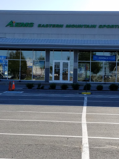 Outdoor Sports Store «Eastern Mountain Sports», reviews and photos, 1313 W Main Rd, Middletown, RI 02842, USA